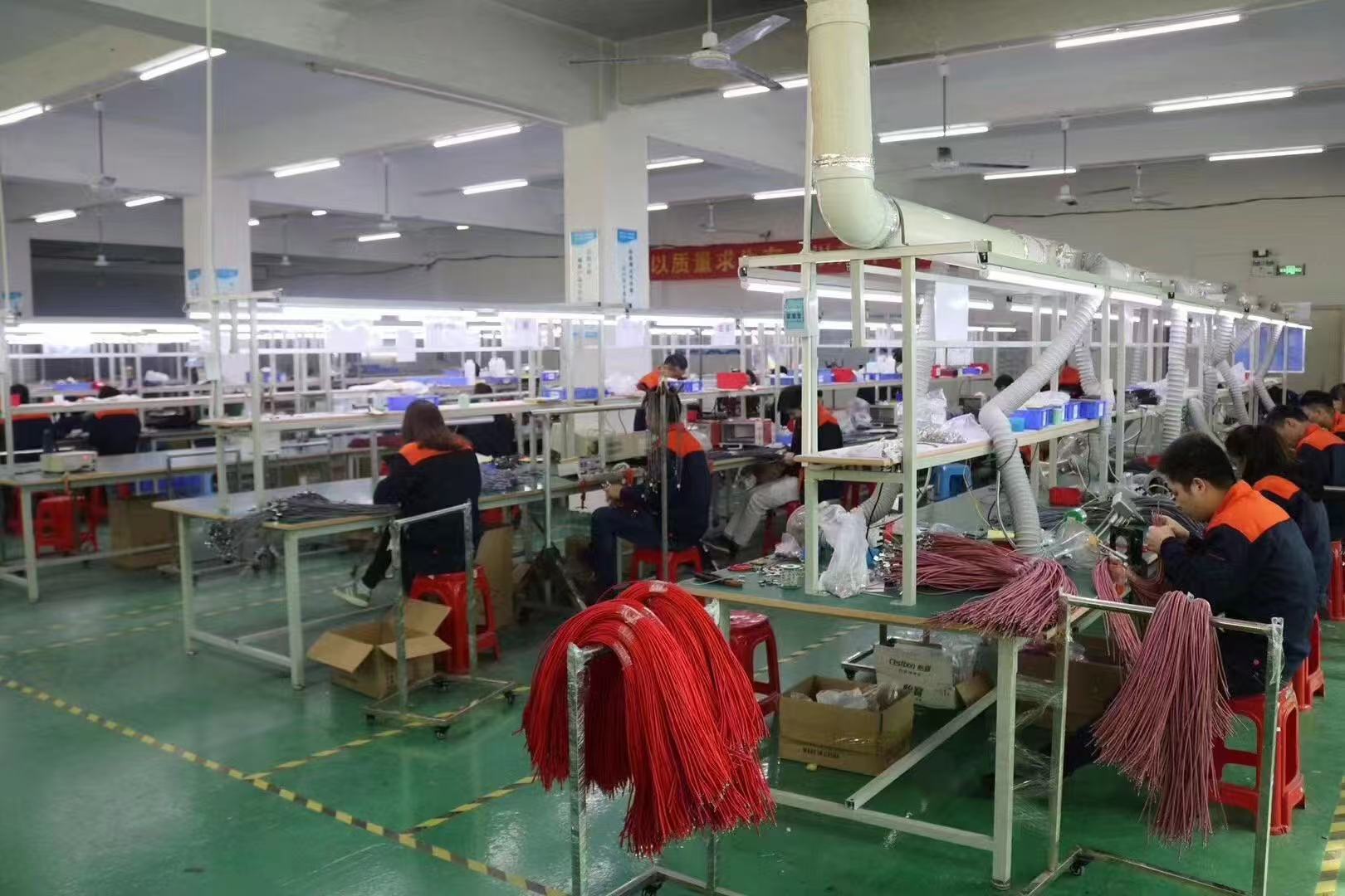 100W Hızlı Şarj Üç İn Bir Veri Kablosu Daralan Üç İşlevli Şarj Kablosu Huawei Android Apple için Özelleştirilebilir LOGO