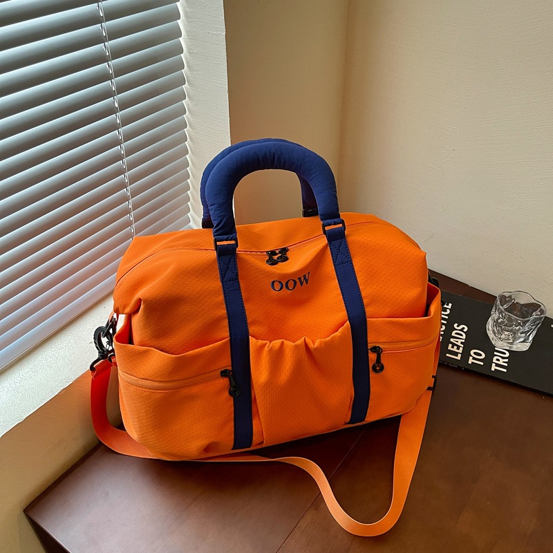 Multifunctional Yoga Sports Fitness Bag with Wet and Dry Separation, Lightweight Crossbody Luggage Bag, Large Capacity Short Trip Travel Bag for Women