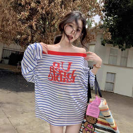 撞色条纹一字肩长袖防晒T恤女夏季新款ins慵懒风宽松显瘦印花上衣