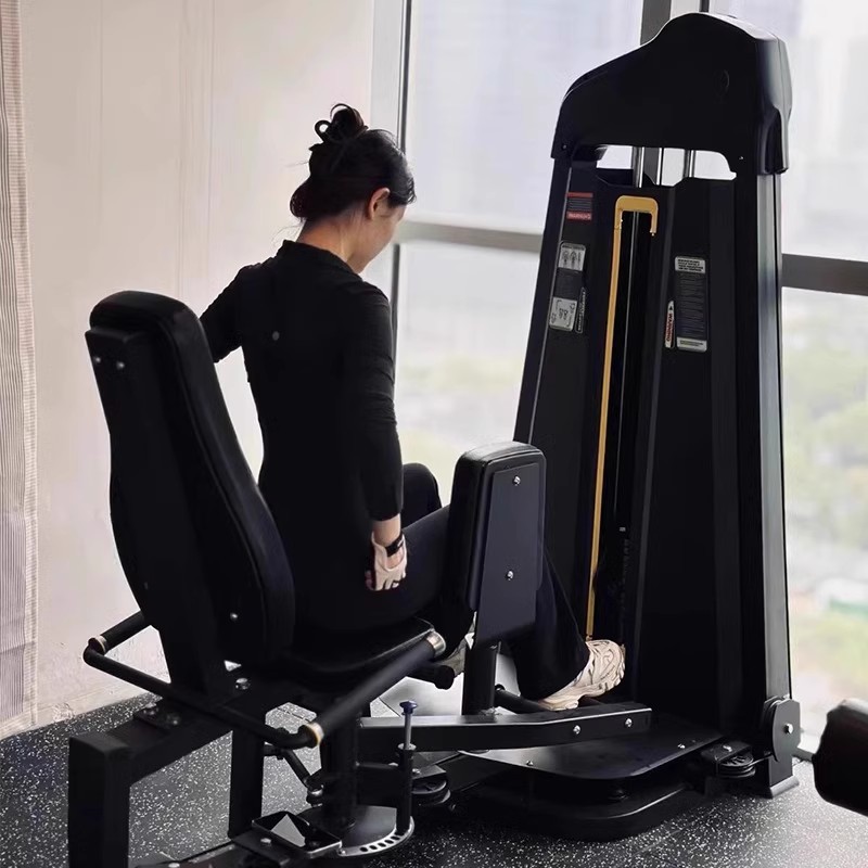 Entrenador de máquina integrada para el interior y el exterior del muslo del gimnasio Posición sentada Cadera aducción y abducción Equipo de músculos de las piernas en decúbito prono