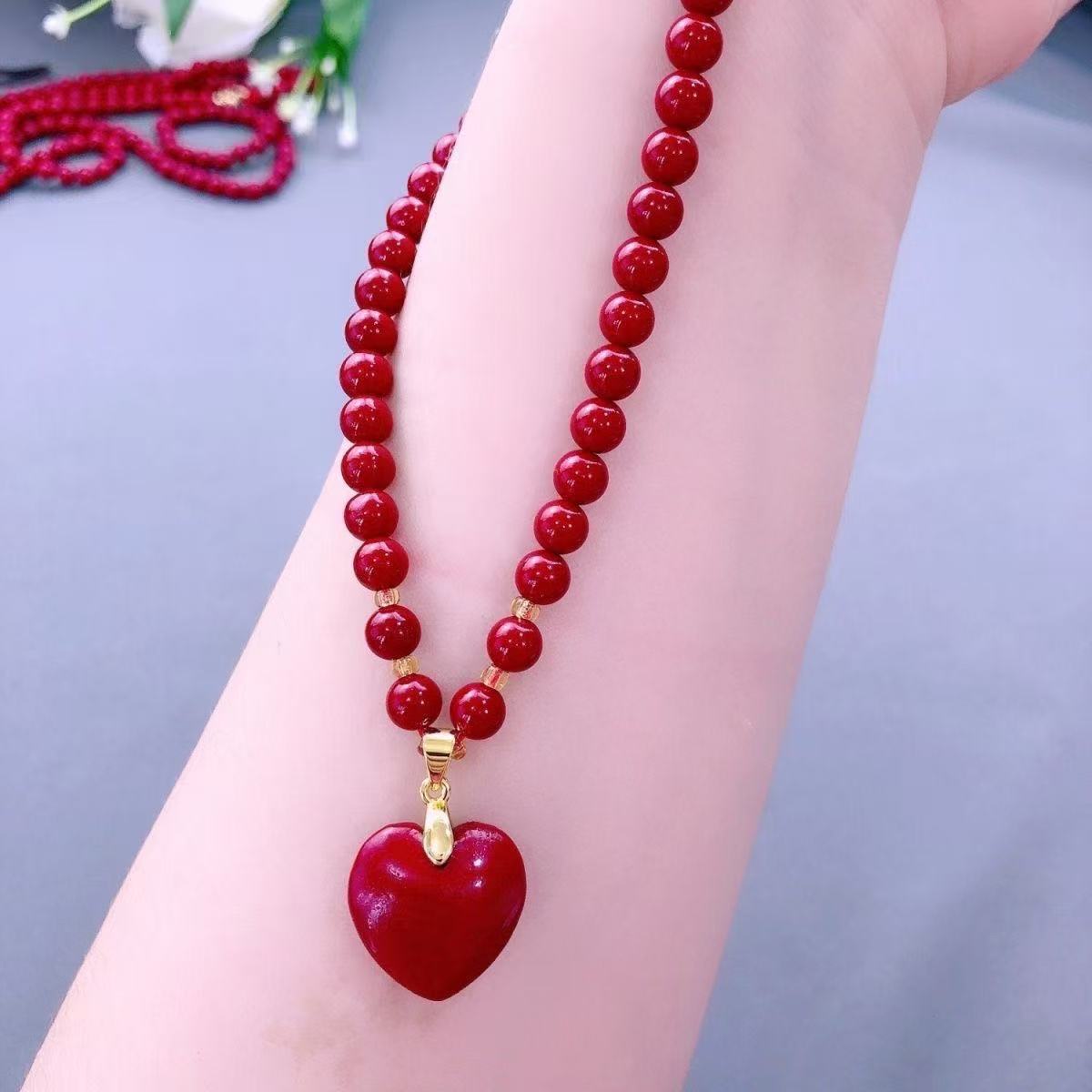 Imitation cinnabar heart-shaped pendant necklace, heart-shaped pendant chain gift, heart-shaped purple gold sand pendant necklace for women