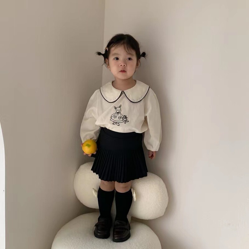 Girls' Stylish Bunny Embroidery Shirt and Pleated Skirt Set, New Korean Style for Spring and Summer 2026, Trendy Outfit for Young Children Girls' Stylish Bunny Embroidery Shirt and Pleated Skirt Set, New Korean Style for Spring and Summer 2026, Trendy Outfit for Young Children