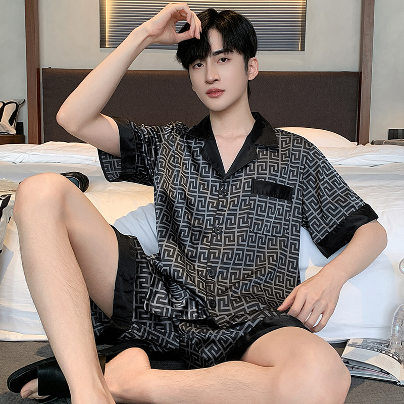 유행 아이스 실크 파자마 남자 여름 새 새틴 반팔 반바지 모조 실크 홈 의류 세트