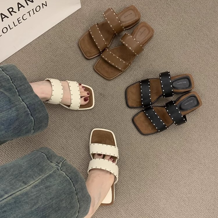 Remaches retro franceses con pequeñas zapatillas de tacón de cuña para mujer en verano, sandalias de playa de ocio de vacaciones junto al mar, sandalias