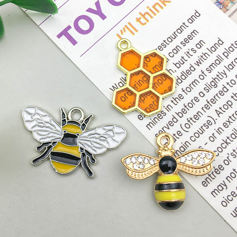 2g Weight Pendant Jewelry Making Type DIY Jewelry Accessories Classification 5 Models, 2 Each, 10/Bag Quantity Alloy Material Bee Pattern Cartoon Style Style Enamel, Enamel Craft Yellow Color 5 Models, 2 Each, 10/Bag Alloy Bee Pendant DIY Jewelry Accessories 4