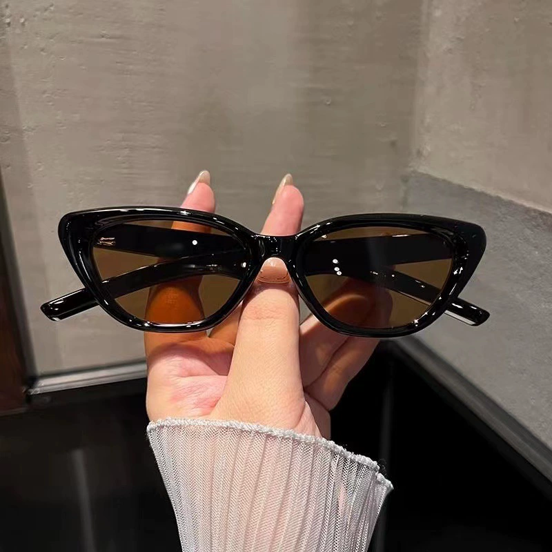 Sunglasses cat-eye, European style high-quality influencer look — multiple frame colors