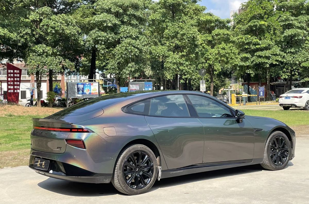 Car Color Changing Film Colorful Laser White Cross-Border Hot Selling Car Body Color Changing Film Gorgeous Gray Can Be Cut Factory Direct Sales