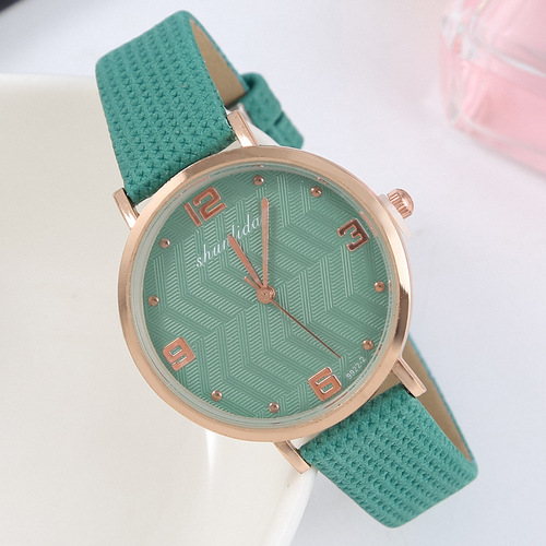 新款小众皮带手表女士简约气质腕表时尚百搭学生石英表批发watch