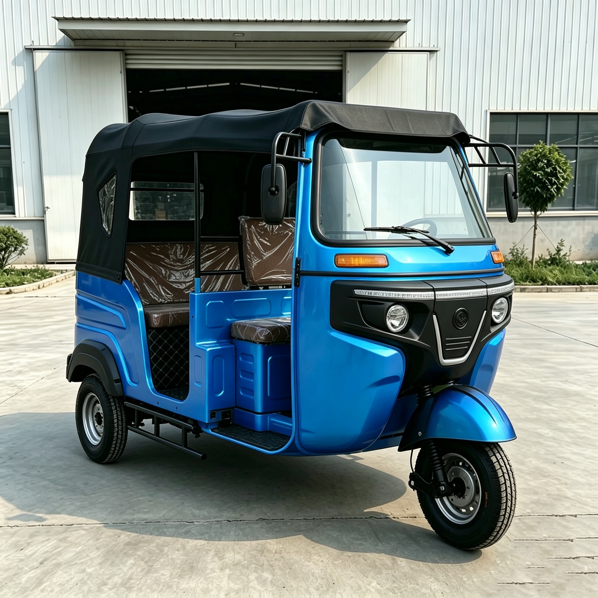 Blue durable three-wheeled dudu vehicle for cross-border export to Africa and Southeast Asia, passenger transport vehicle with canopy, hot-selling in Africa