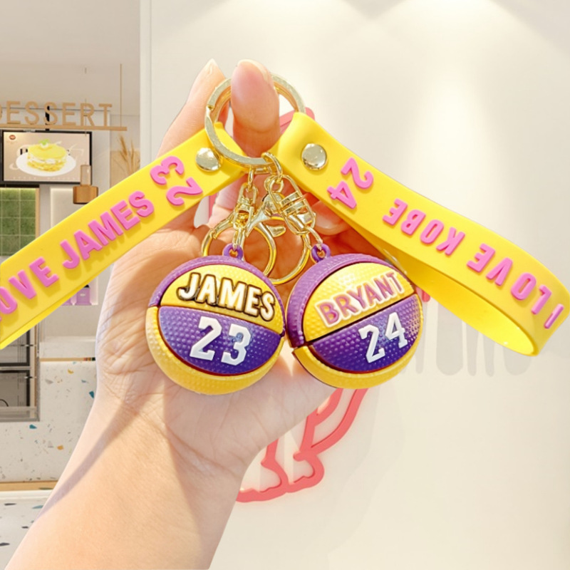 New creative basketball shoes key chain exquisite pendant couple schoolbag car key chain pendant gift wholesale