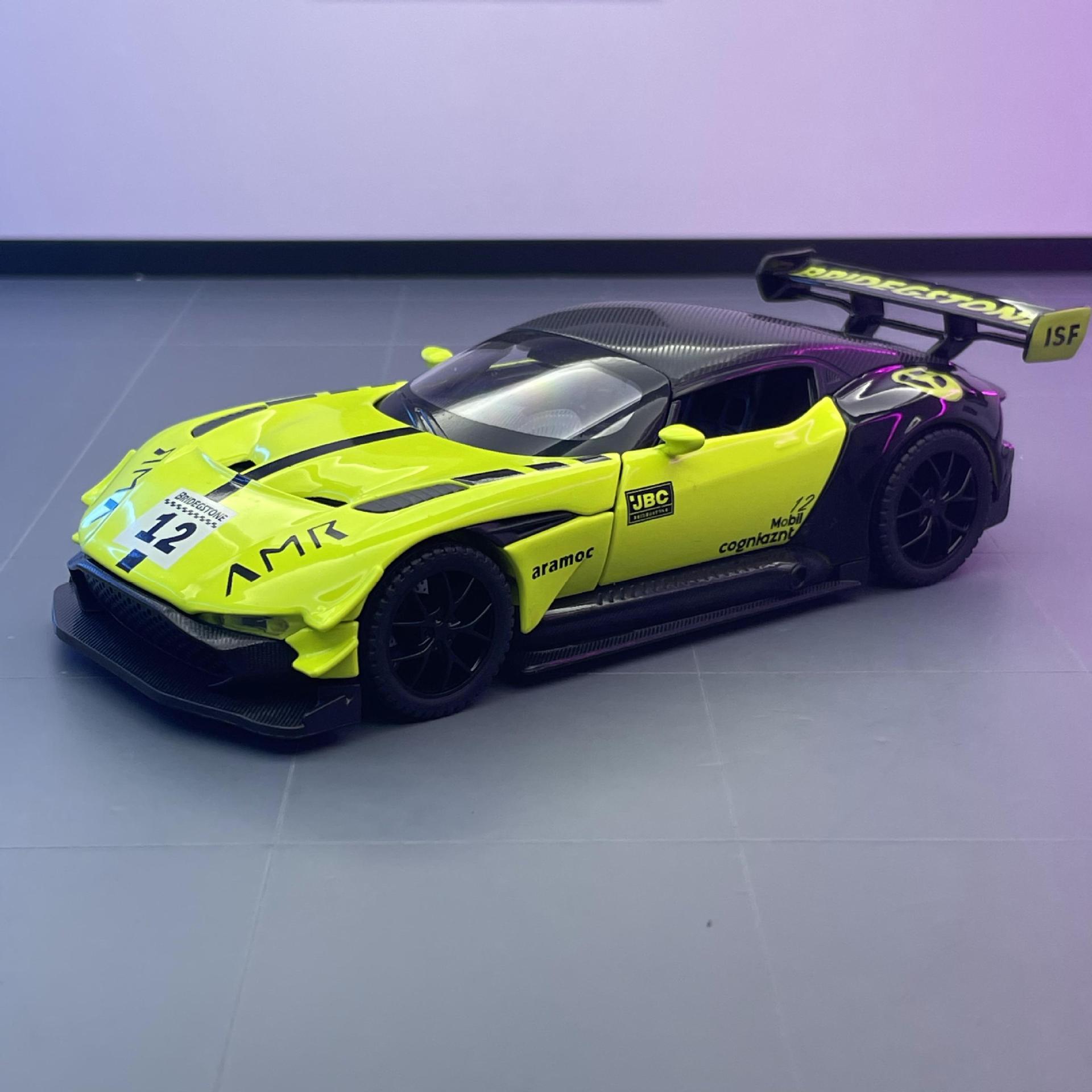 Zhongyuan xinghejin coche modelo 1: 32 Martin Vulcan deportes coche pista versión 3 puerta abierta tire hacia atrás modelo de juguete caja de polvo