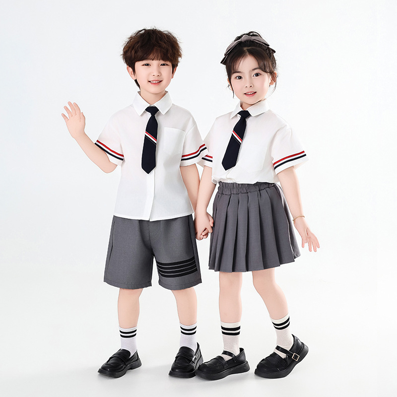 7168 Traje de actuación de estilo universitario para niños Camisa del día del niño Traje de traje de actuación Vestido de coro de jardín de infantes