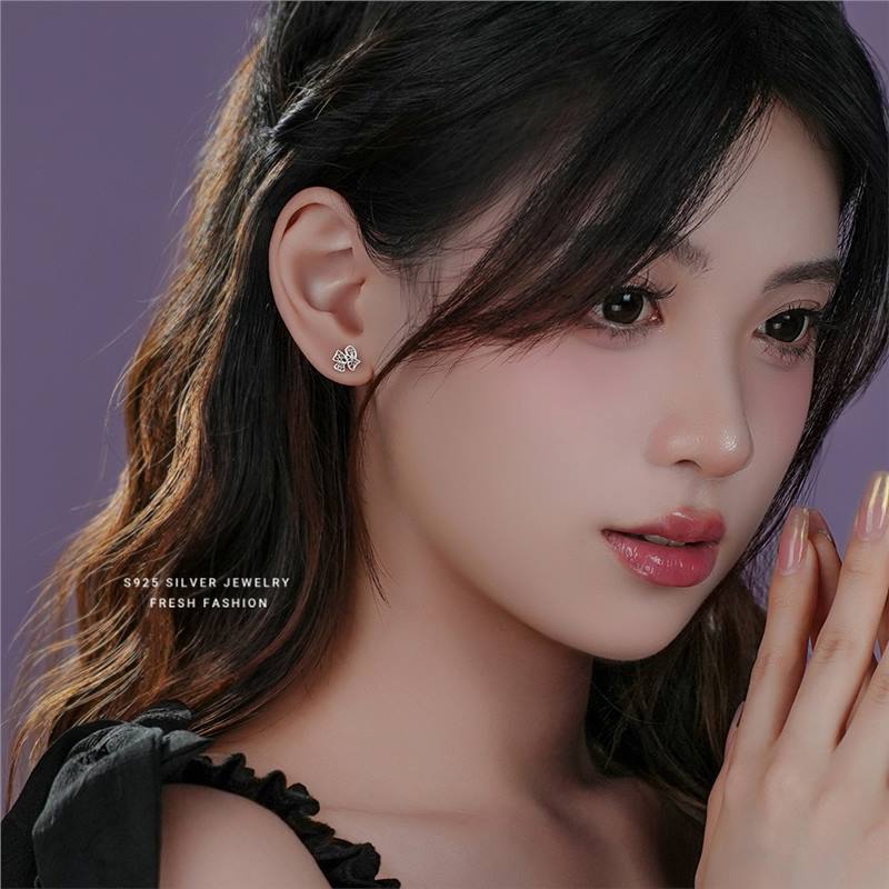 Bow Stud Earrings In Pure Silver Niche Design For Women_voghion.com