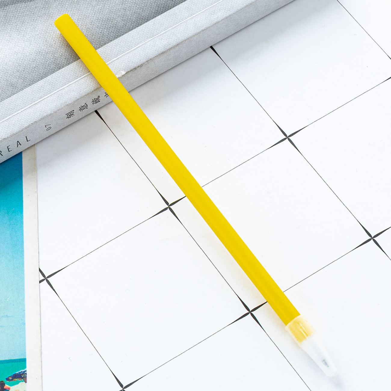 Bolígrafo de tubo de tracción de bricolaje, estuche de bolígrafo de plástico multicolor, bolígrafo simple aceitoso, bolígrafo de regalo publicitario con logotipo impreso