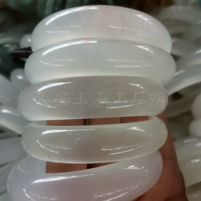 Quartz Yiyu Yueye Moon Light Bracelet Fine Moisturizing Baiyue Wild Women's Jade Bracelet Jewelry Factory wholesale