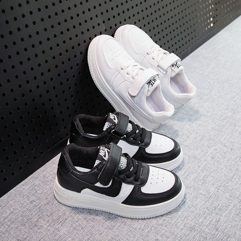 Zapatillas de deporte para niños 2024, suela blanda, ligeras, antideslizantes, zapatos deportivos y casuales versátiles de cuero para niños medianos y grandes, cómodos y versátiles