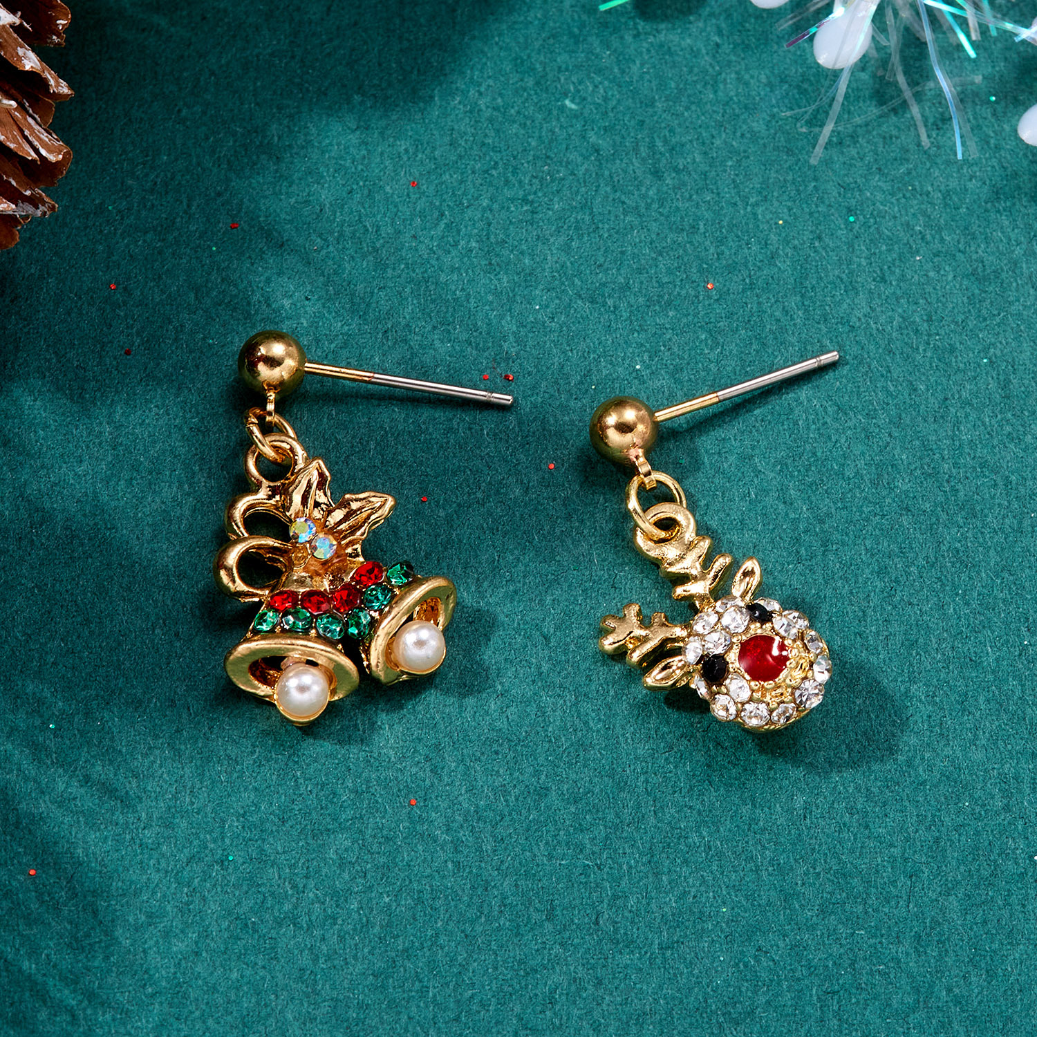 1 Pair Cute Christmas Tree Snowflake Elk Plating Alloy Drop Earrings display picture 3