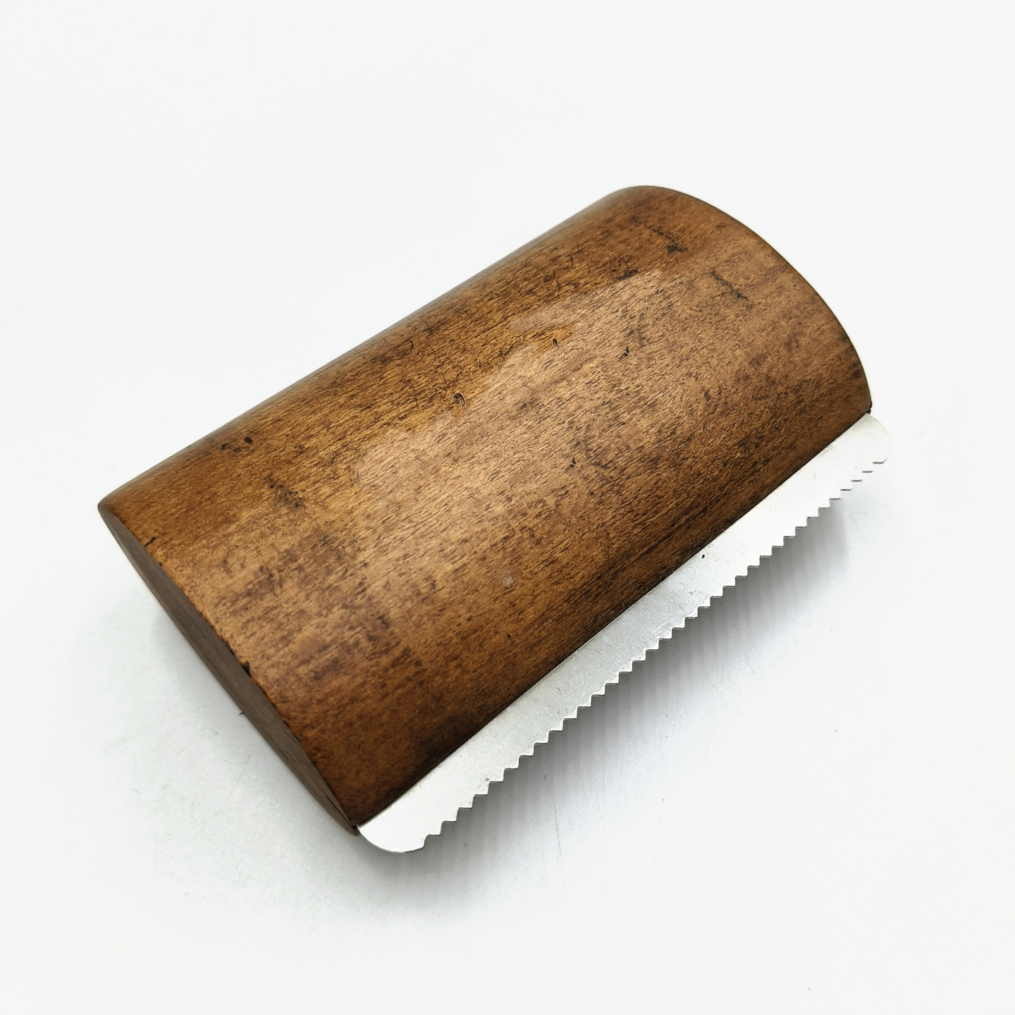 단단한 나무 거칠기 칼 10*7*3.5 cm130 g
