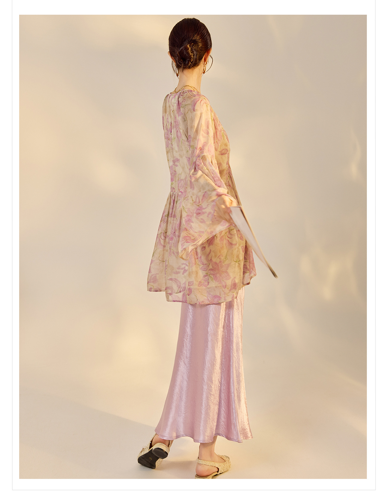 Áo kiểu nữ cổ V tay lồng đèn chất liệu chiffon phong cách Trung Hoa đính đá — màu tím nhạt chi tiết 15