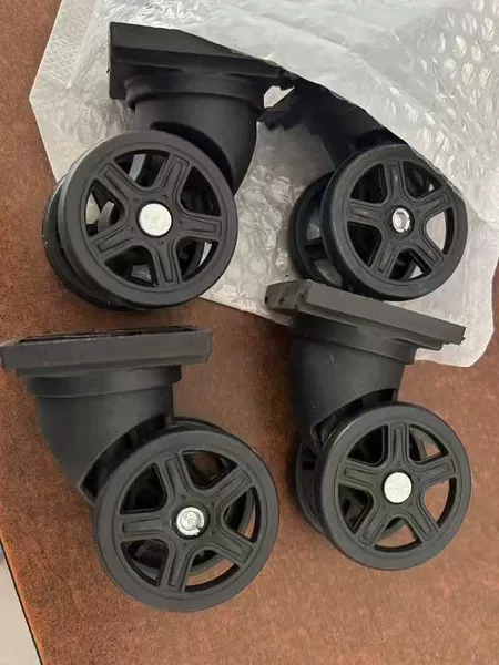 Travel Bag Accessories with Multi-Directional Wheels