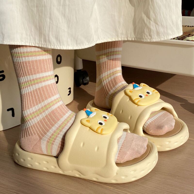 Cartoon Eva Anti-Slip and Anti-Odor Bathing and Bathroom Slippers for Women, Indoor Casual Slippers with a Sense of Stepping on Shit, Student Slippers for Outdoor Wear Cartoon Eva Anti-Slip and Anti-Odor Bathing and Bathroom Slippers for Women, Indoor Casual Slippers with a Sense of Stepping on Shit, Student Slippers for Outdoor Wear