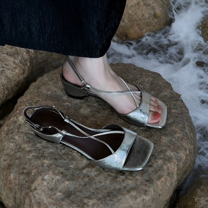 2026 Summer New Soft Leather Simple Style Niche Design Casual Fashion Comfortable Open-Toe Sandals for Women Commuting Sandals 2026 Summer New Soft Leather Simple Style Niche Design Casual Fashion Comfortable Open-Toe Sandals for Women Commuting Sandals