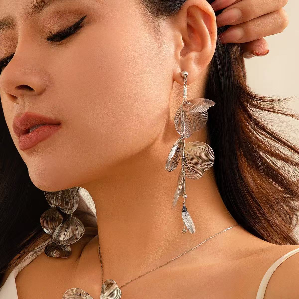 01 화이트케이 귀걸이