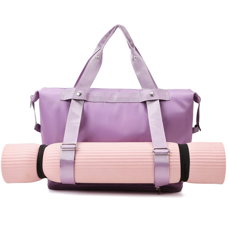 Capacious fashionable luggage travel bag to go out, worn on the shoulder