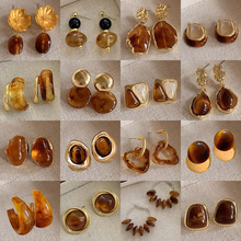 美拉德感几何不规则咖色爱心耳环气质轻奢耳钉时尚琥珀耳饰女