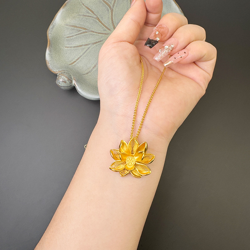 Vietnam Sha Jin China Liang Huachao Baolian colgante de flores de loto multifuncional retro no se desvanece el temperamento de la mujer suministro de accesorios