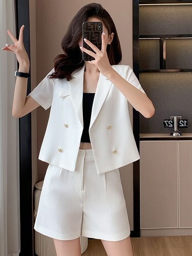 Short suit coat for women, small and thin 2025 summer new professional suit, bell-bottom pants suit