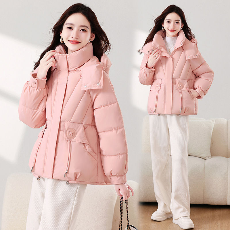 2025 ropa de algodón de pluma de invierno corto de nuevo estilo coreano ropa de mujer casual pan con capuchón abrigo de mujer al por mayor