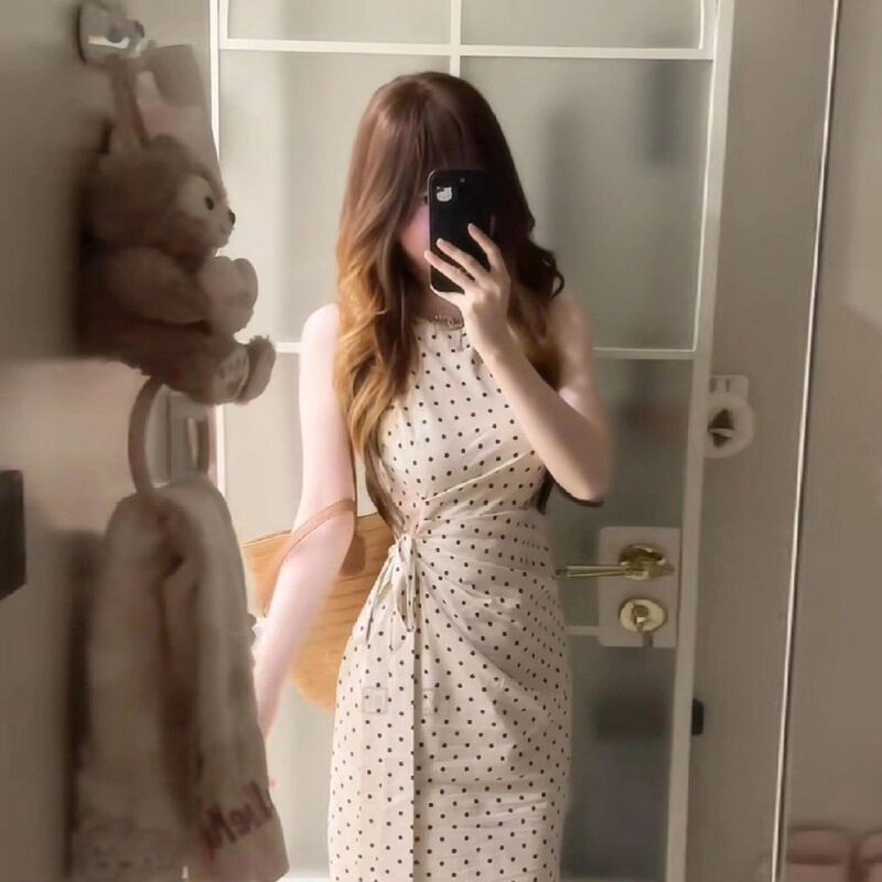 French-Style Sleeveless Polka Dot Dress for Women, Summer 2026 New Model, Seaside Vacation, High-End Elegant Waist-Cinching Long Dress French-Style Sleeveless Polka Dot Dress for Women, Summer 2026 New Model, Seaside Vacation, High-End Elegant Waist-Cinching Long Dress