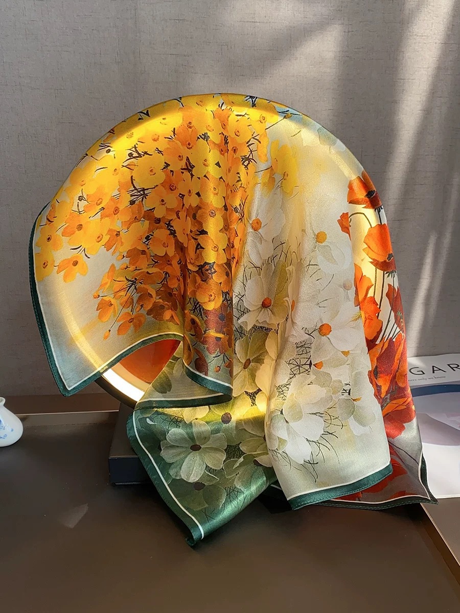 Primavera pequeña bufandas de seda ~ primavera y verano fresca sensación de reducción de la edad de las niñas coreanas pequeñas bufandas de seda de lujo ligero mujeres versátiles