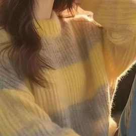 韩系穿搭黄色条纹软糯毛衣复古温柔慵懒风感宽松针织上衣女秋