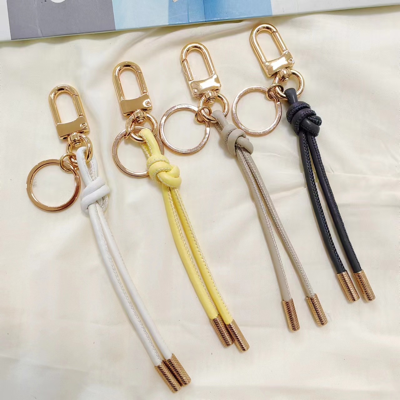 Rope Tassel Keychain, Stylish Leather Key Bag & Backpack Pendant_voghion.com