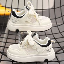 儿童板鞋女童童鞋2025春夏新款软底洋气男童小白鞋学生网面透气鞋