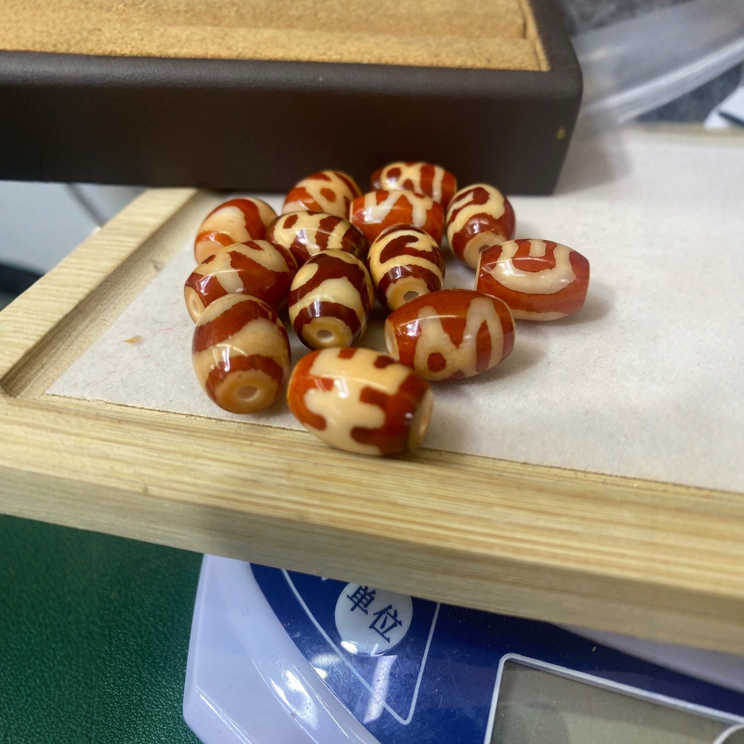 (2개) 천연 마노 오래 된 빨간 치아 부 호랑이 이빨 구슬 팔찌 DIY 액세서리 크기 12.3?? 15.8