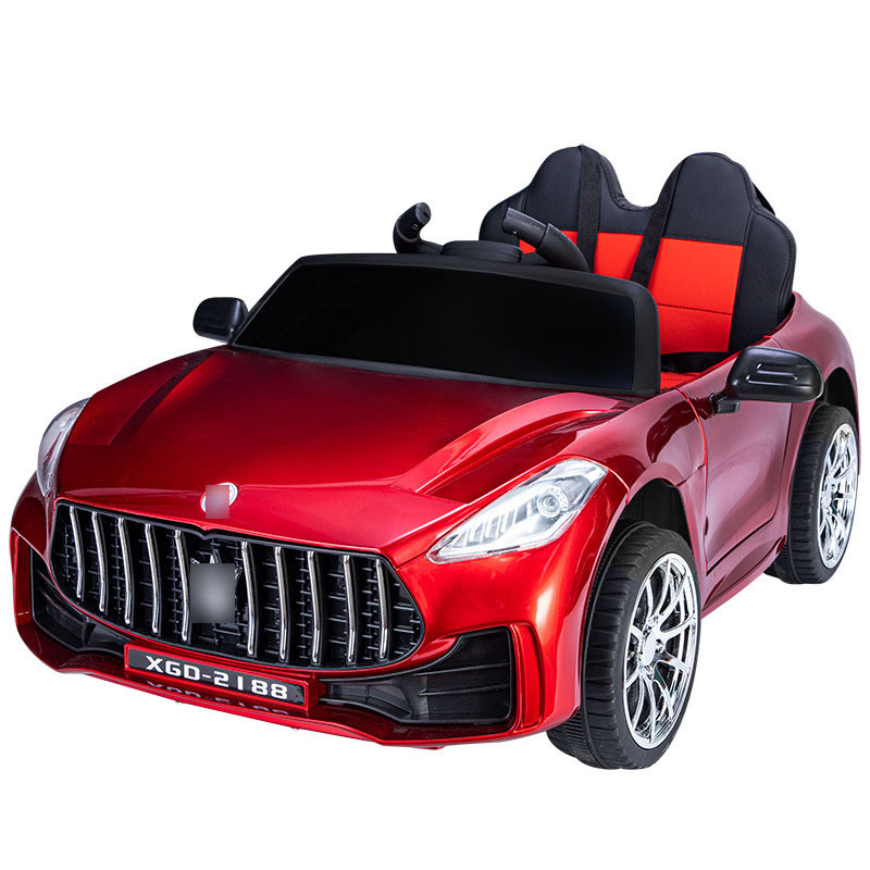 Coche eléctrico para niños Coche de control remoto de cuatro ruedas para niños El coche de juguete del columpio para bebés puede sentarse cochecito recargable con tracción en las cuatro ruedas