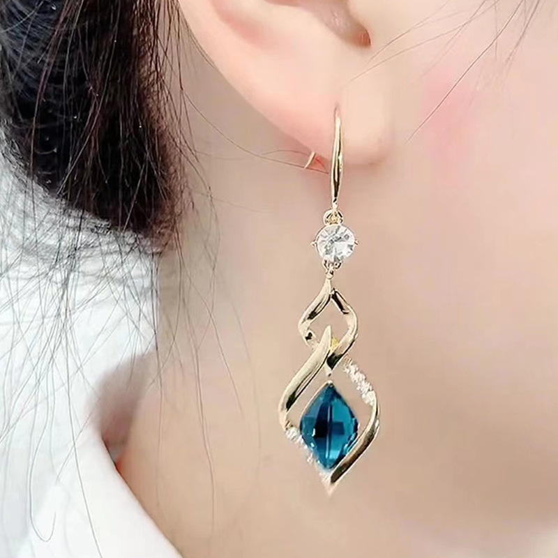 Pendientes de cristal de diamante geométrico femenino temperamento coreano largo con incrustaciones de diamantes rojo rojo Pendientes largos con borlas estilo de explosión de Douyin