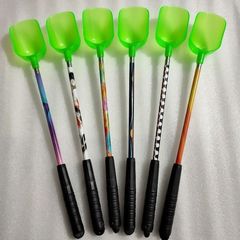 ステンレス製のオニキスの餌投げ器が伸縮しています。