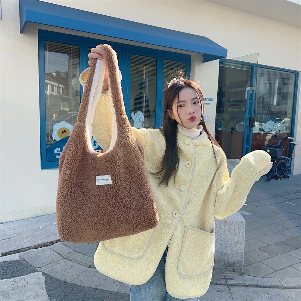 310233 Autumn/Winter Korean version dual-sided plush simple single-shoulder student large-capacity commuting vest bag undefined