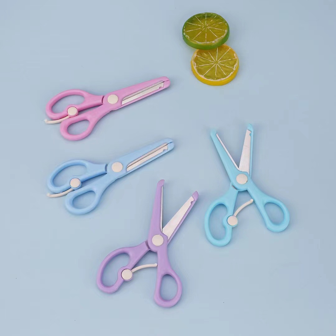 Tijeras de estudiantes de dibujos animados de alto valor facial estudiantes de primaria Wenchuang manual de papel cortar tijeras domésticas de ahorro de mano de obra transfronterizas