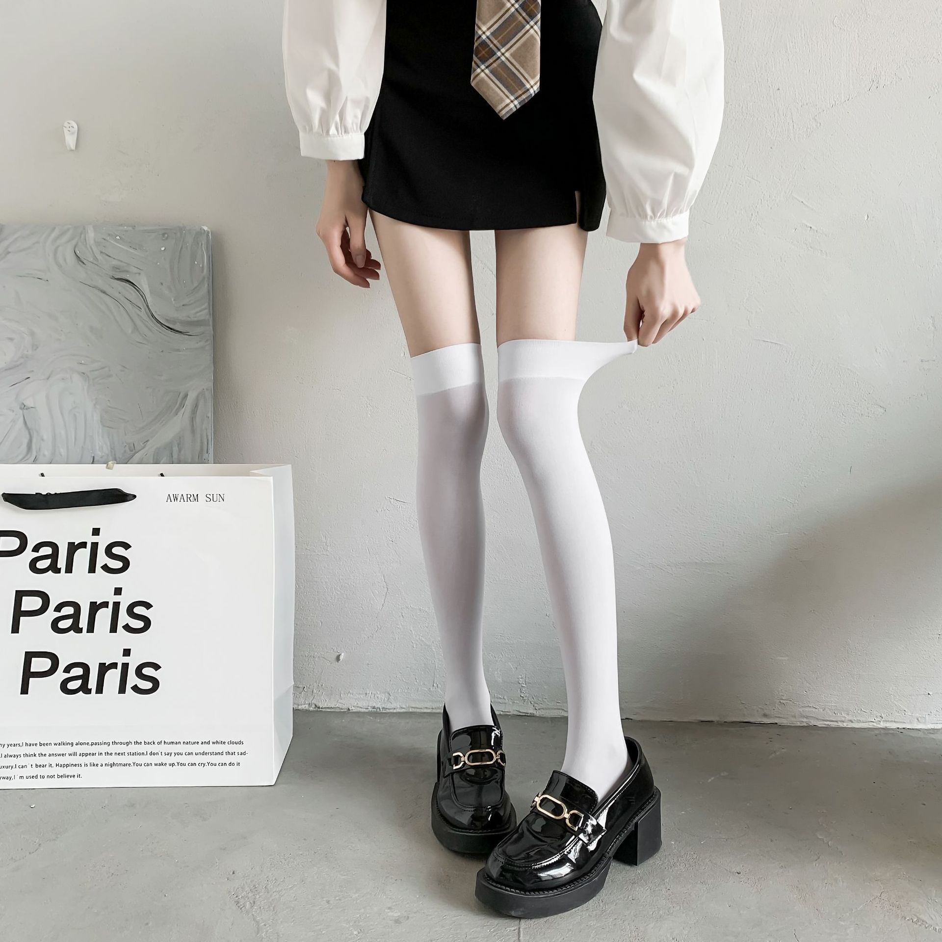 Calcetines de hielo calcetines de mujer calcetines de terciopelo medias de hielo calcetines de pila calcetines de verano ultrafinos JK calcetines a media pantorrilla sobre la rodilla seda negra