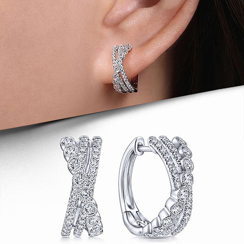 Cao's men and women's ear studs in Europe and America, with a cool and calm temperament of high-grade sense. Hip-hop street style trend cross ears 