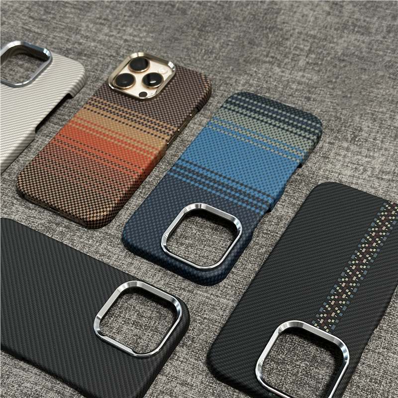 Magnetic Suction [Three Packs of Kevlar Pattern] Suitable for Apple 15Pm Shell New Iphone16Promax Anti-Fall Shell