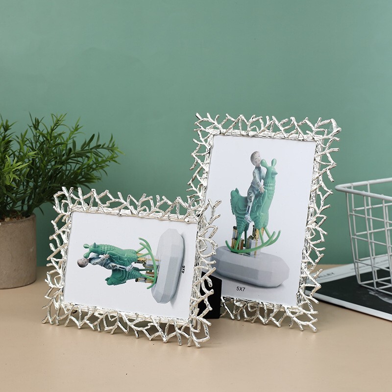 Modern simple new silver metal photo frame model room soft decoration table decoration metal photo frame