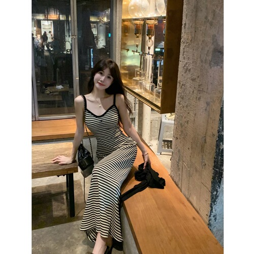 [Pop Art Museum] Fashionable casual A-line striped hip dress slim slimming suspender dress for women
