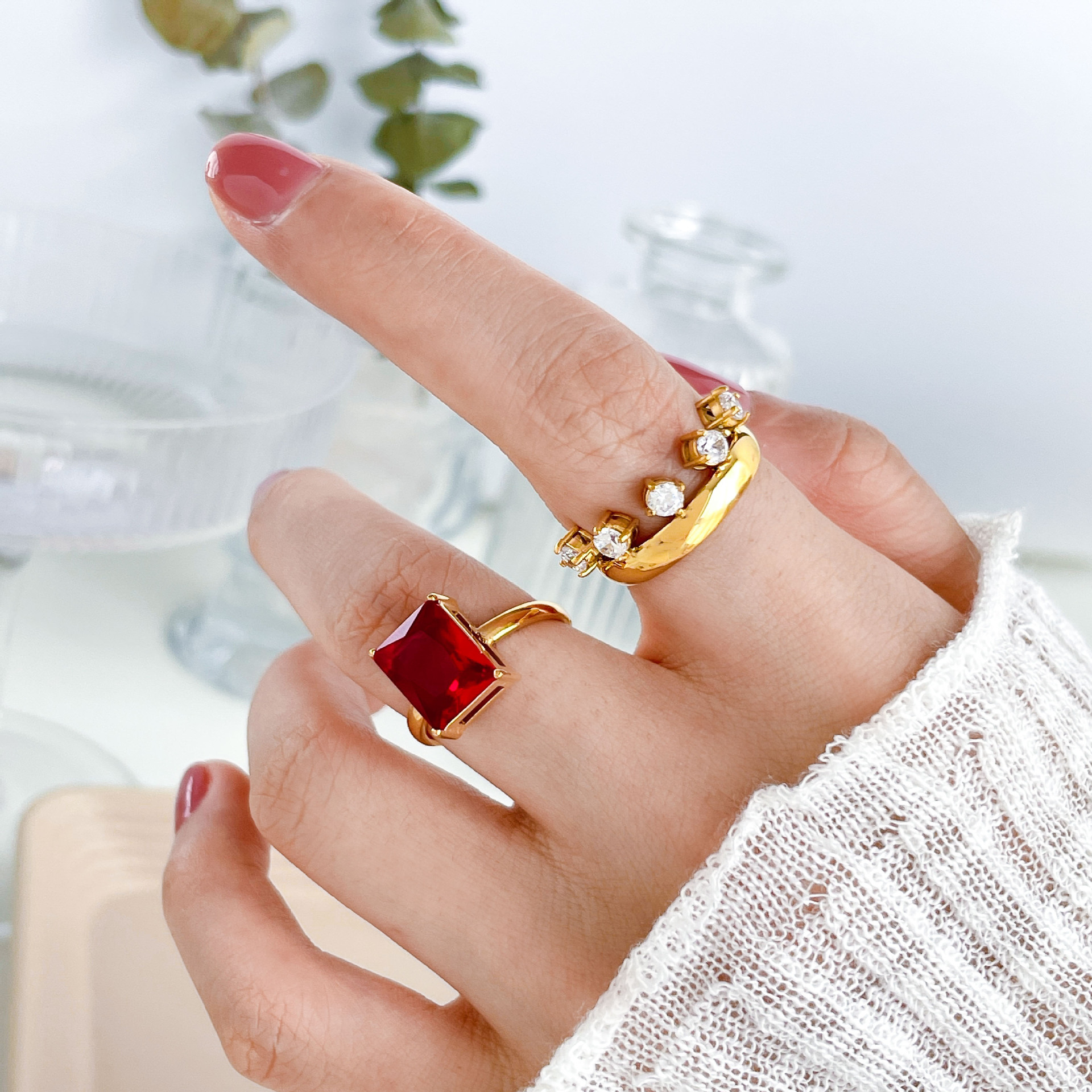 Women's Gender Plating, Inlay Design Retro Roman Style Geometric Titanium Steel Plating Inlay Zircon Rings