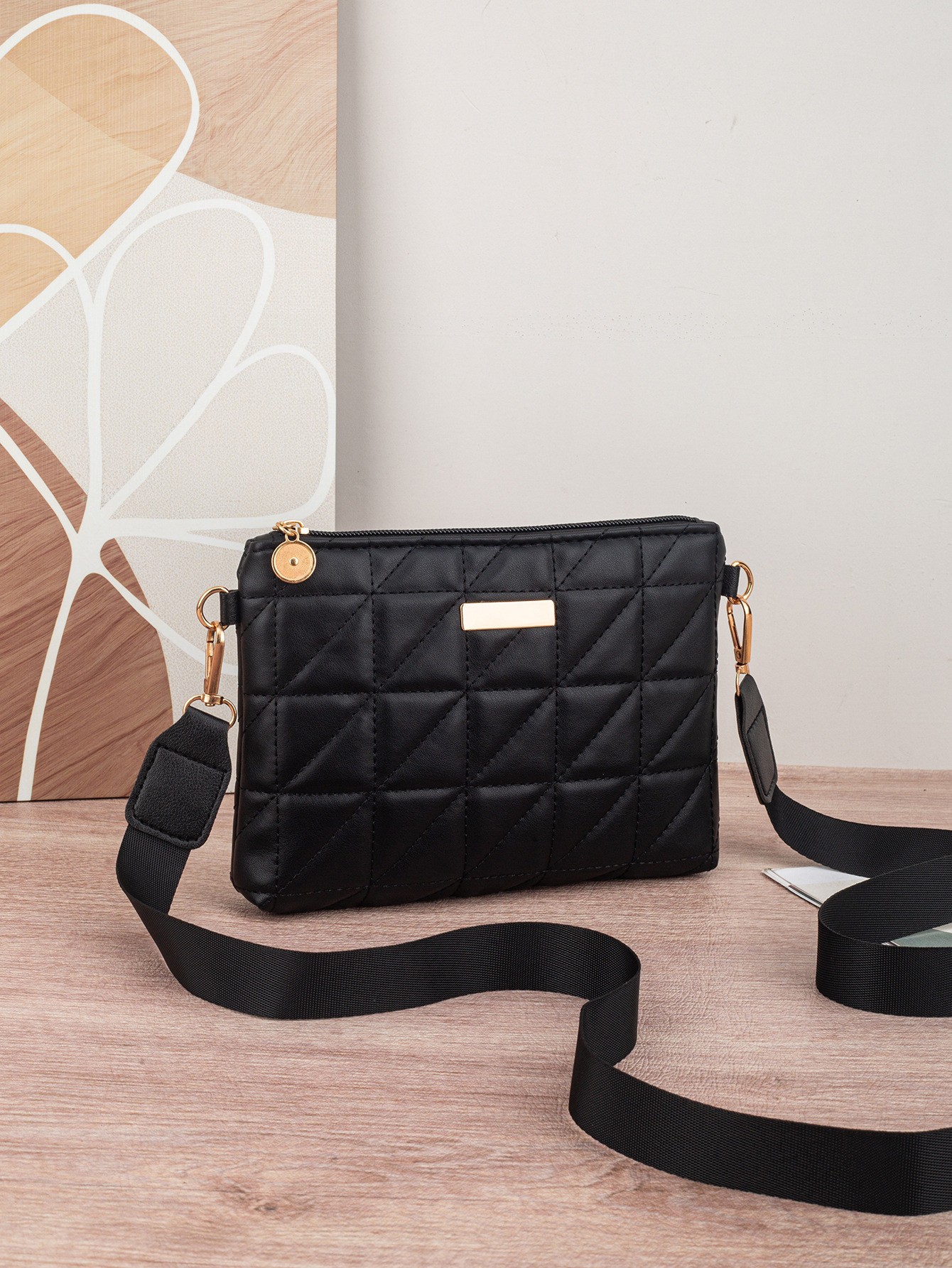Bolsos de mujer transfronterizos bolsos mini bolsos de teléfono móvil mano de moda 2025bag triángulo pequeño bolso pequeño nuevo cambio bordado image 3
